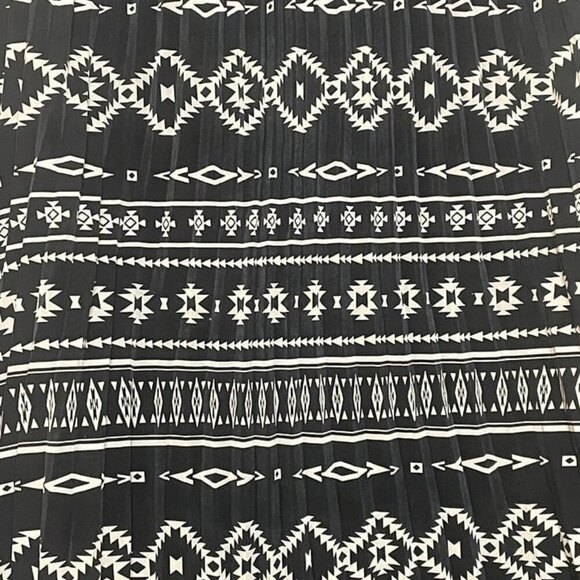 LuLaRoe Lola Skirt, Black and Tan Size 2XL - Picture 3 of 3